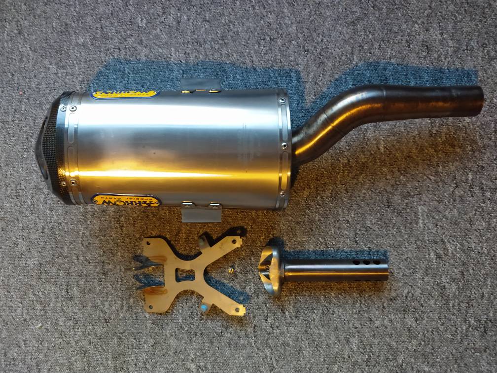 Arrows/Exhaust System For Sale 20092012 675.cc • Triumph 675 Forum